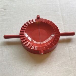 Pie Mold Pocket Pie Crimper Mini Calzone  Dumpling Maker with Handles